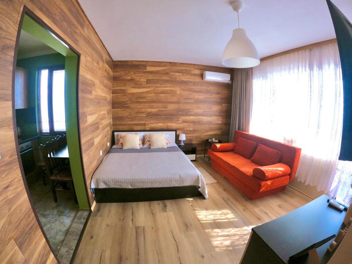 Sunset Yavorov Apartment *
