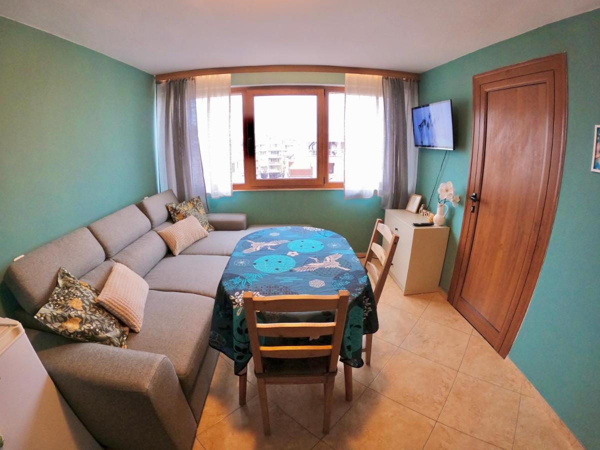 Sunset Yavorov Apartment *